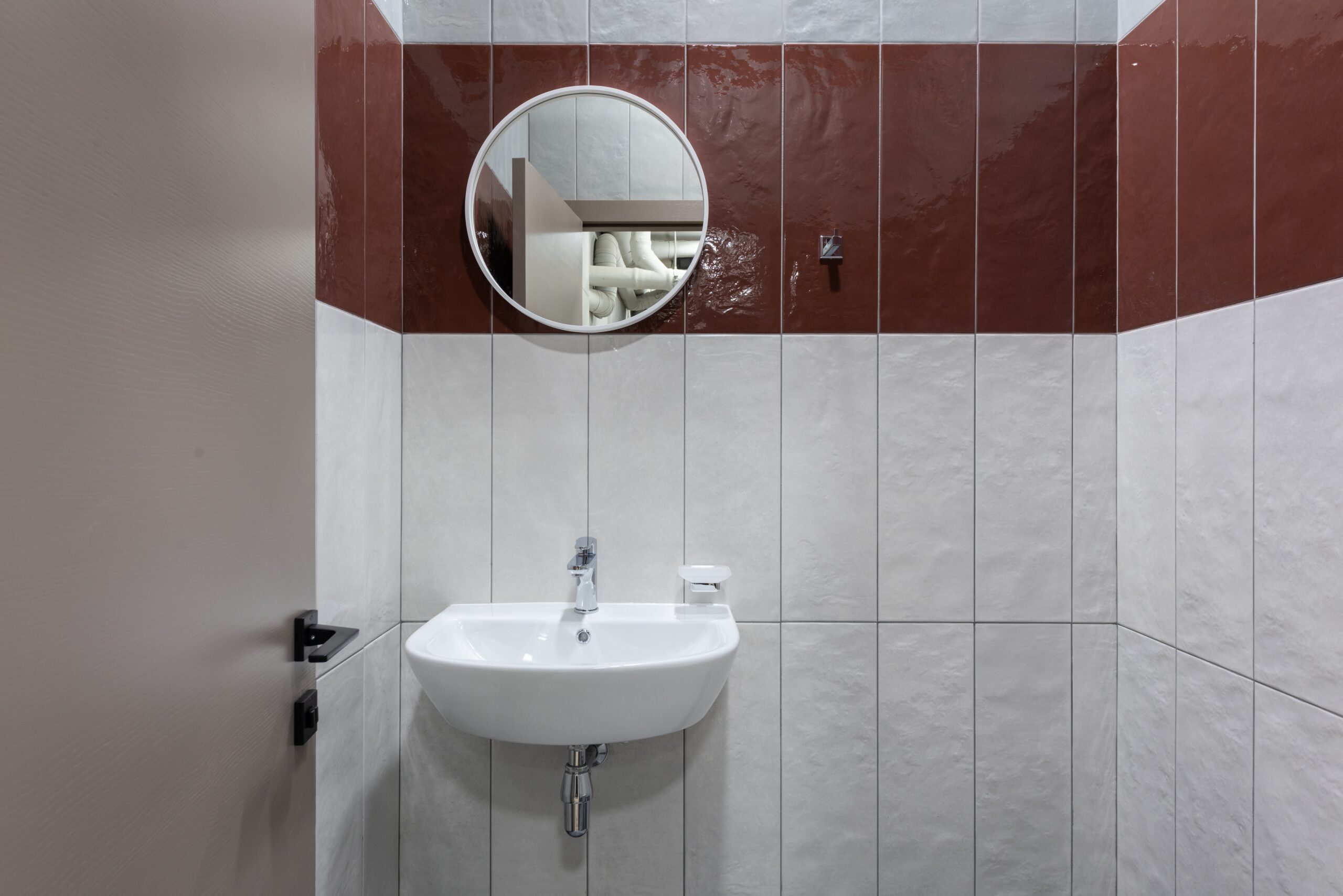 Commercial restroom monitored by TRAX smart restroom platform